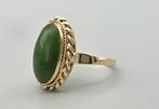 Gouden Vintage ring met jade. 2025/831., ., Ophalen of Verzenden, Zo goed als nieuw, Met edelsteen