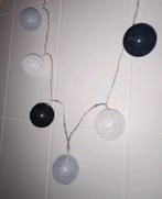 Licht snoer met wit, grijs en zwarte bolletjes, Ophalen of Verzenden, Zo goed als nieuw, Minder dan 50 cm