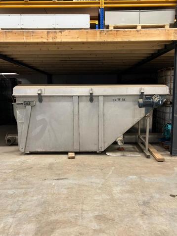 CCM bak 4000L [725]  beschikbaar voor biedingen