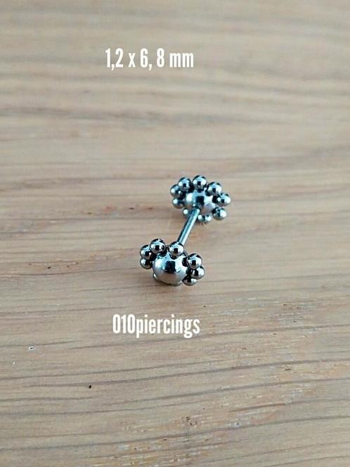 Nieuwe tragus, helix, oorpiercing. Bloemen., Sieraden, Tassen en Uiterlijk, Piercings, Zo goed als nieuw, Staal, Ophalen of Verzenden