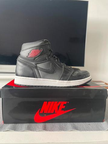 Air Jordan 1 retro high satin black maat: USA(12) EURO(46)