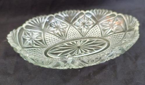 Vintage ovale schaal – persglas jaren 60, Huis en Inrichting, Keuken | Servies, Zo goed als nieuw, Schaal of Schalen, Overige stijlen