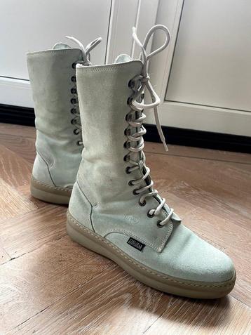 Fred de la Bretoniere: Halflange, groene laarsjes. Maat 36 beschikbaar voor biedingen