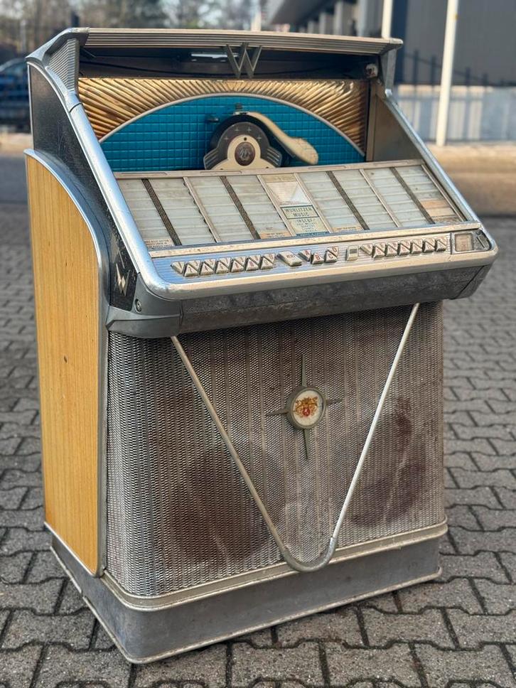 JUKEBOX: WURLITZER model 2404 juke-box van 1960, Verzamelen, Automaten | Jukeboxen, Gebruikt, Wurlitzer, 1950 tot 1960, Ophalen