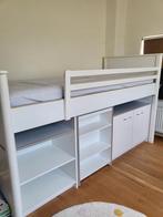 Hoogslaper wit (hout) met kastruimte en uitschuifbaar bureau, Huis en Inrichting, Slaapkamer | Stapelbedden en Hoogslapers, 90 cm