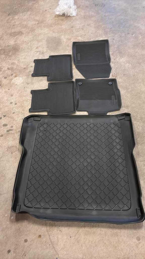 Opel Astra L Sports Tourer Kofferbak en  mattenset rubber, Auto diversen, Automatten, Zo goed als nieuw, Ophalen of Verzenden