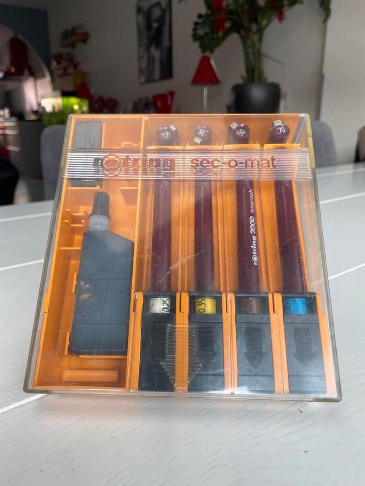 Rotring sec-o-mat tekenpennen set, Hobby en Vrije tijd, Tekenen, Gebruikt, Overige typen, Ophalen of Verzenden