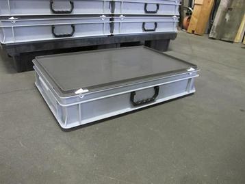 opslagbakken  Engels 15 stuks met deksel / h13x40x60cm beschikbaar voor biedingen