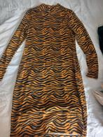 Jurk mesh zebra print okergeel maat L, Kleding | Dames, Jurken, Maat 38/40 (M), Ophalen of Verzenden, Zo goed als nieuw, Geel