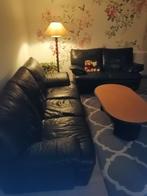 Leren bank twee stuks +Salontafel, Ophalen, Gebruikt, Overige maten, 200 tot 250 cm