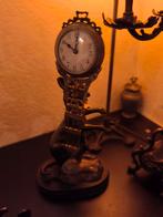 Misteryeus klokje, Ophalen