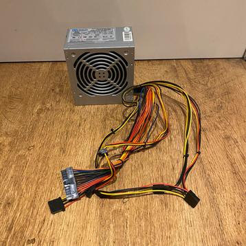 CWT  500 watt Desktop voeding beschikbaar voor biedingen
