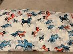 Viscose of voeringstof paarden wit blauw rood 260x150, Hobby en Vrije tijd, Stoffen en Lappen, 120 cm of meer, Wit, Ophalen of Verzenden