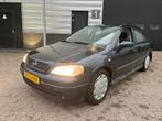 Opel Astra 1.6 8V SDN 2002 Blauw Benzine, Auto's, Voorwielaandrijving, Zwart, 4 cilinders, Blauw