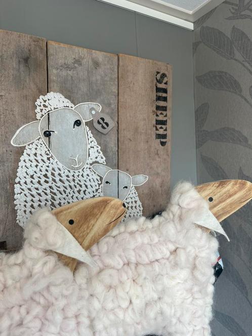 Steigerhout schapen schilderij en grote deco schapen, Kinderen en Baby's, Kinderkamer | Inrichting en Decoratie, Wanddecoratie