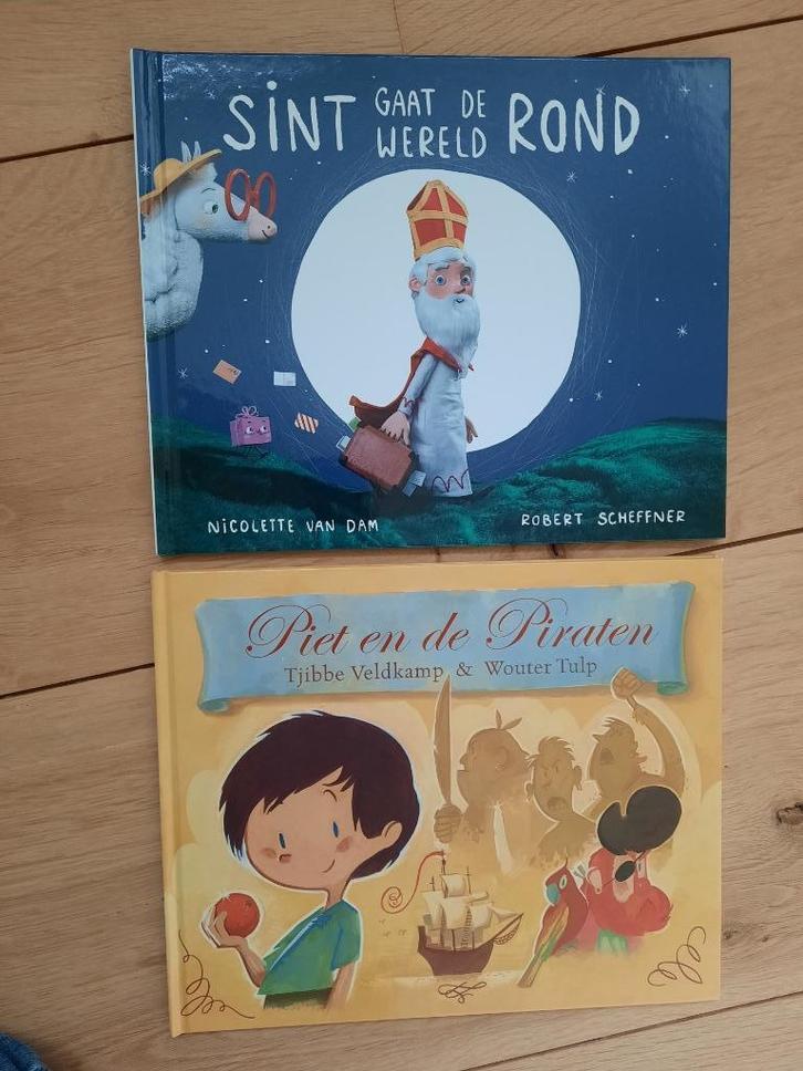 2 Sinterklaas boekjes, zo goed als nieuw, Diversen, Sinterklaas, Zo goed als nieuw, Ophalen of Verzenden