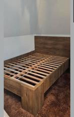 140 bed met 2 nachtjes en ladekast, Ophalen, Bruin, Tweepersoons, 140 cm