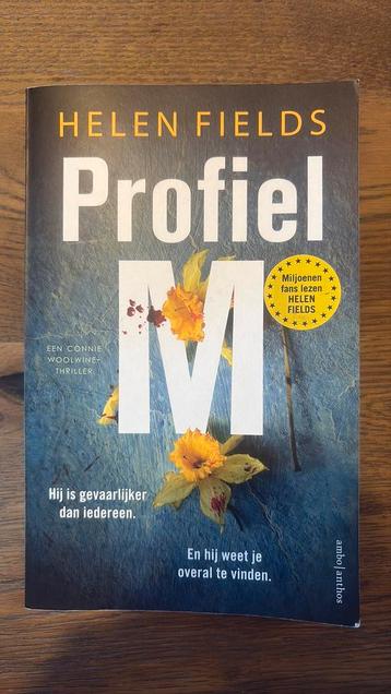 Profiel M - Helen Fields beschikbaar voor biedingen