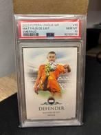 Matthijs de Ligt Futera Emerald 25/25 PSA 10, Verzamelen, Ophalen of Verzenden, Zo goed als nieuw, Buitenlandse clubs, Poster, Plaatje of Sticker