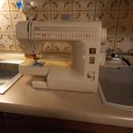 Zo goed als nieuw !! Bijna niet gebruikt. Met als extra zie, Hobby en Vrije tijd, Naaimachines en Toebehoren, Ophalen of Verzenden