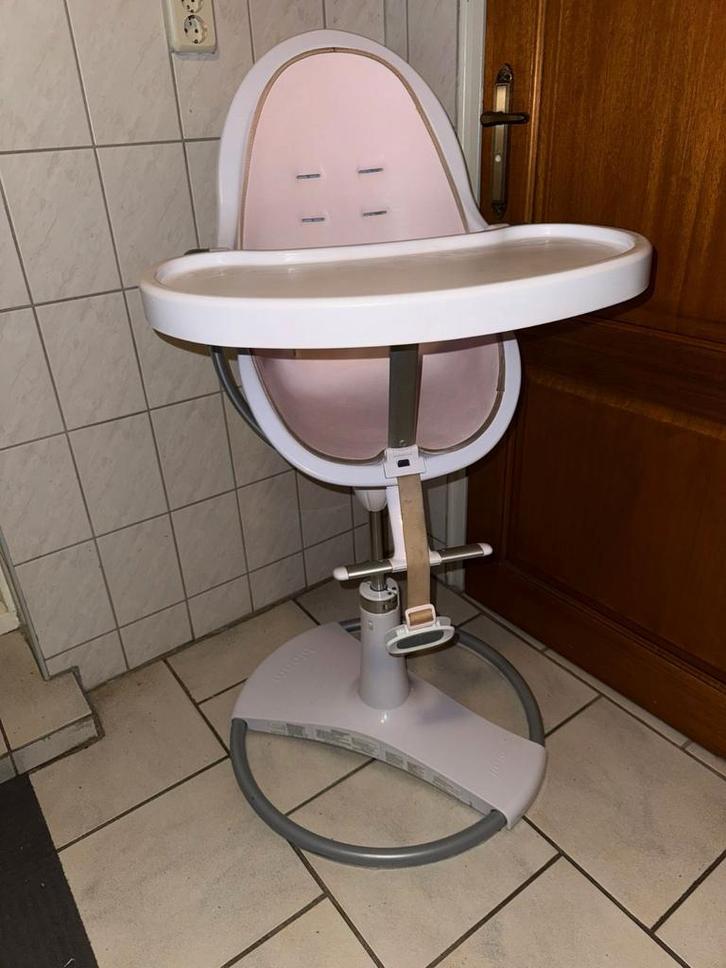Bloom Fresco Kinderstoel - Roze, Kinderen en Baby's, Kinderstoelen, Gebruikt, Meegroeistoel, Afneembaar eetblad, Gordel(s), Ophalen