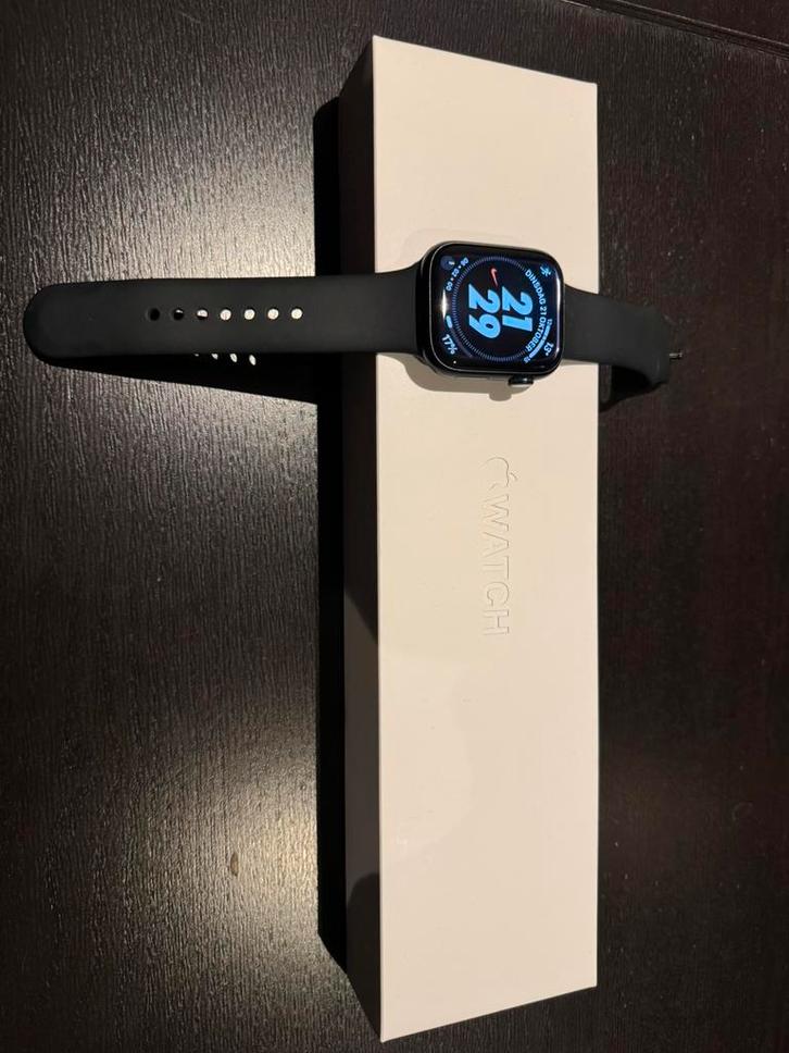 Apple watch serie 8 45mm, Sieraden, Tassen en Uiterlijk, Smartwatches, Zo goed als nieuw, iOS, Zwart, Ophalen of Verzenden