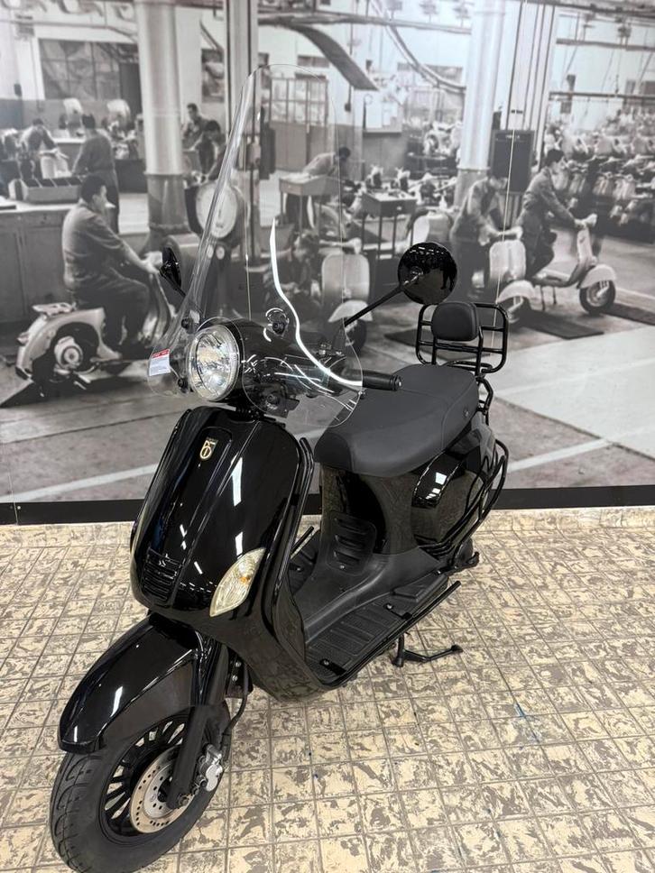 Btc Riva ( Snorscooter ), Fietsen en Brommers, Snorfietsen en Snorscooters, Zo goed als nieuw, Overige merken, Benzine, Ophalen