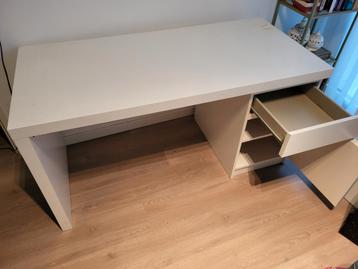 Ikea MALM Bureau wit 140x65cm - afbeelding 2