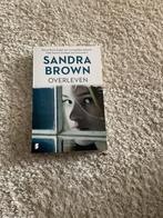 Sandra Brown - Overleven ( thriller ), Sandra Brown, Ophalen of Verzenden, Zo goed als nieuw, Nederland