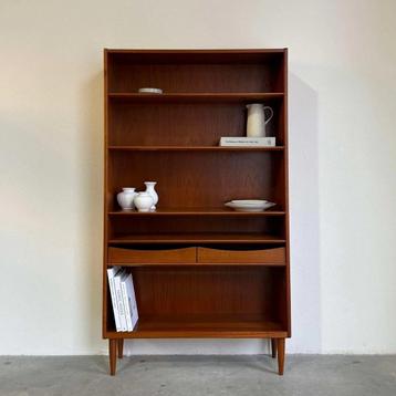 VINTAGE | BOEKENKAST | LADES | TEAK | DEENS beschikbaar voor biedingen