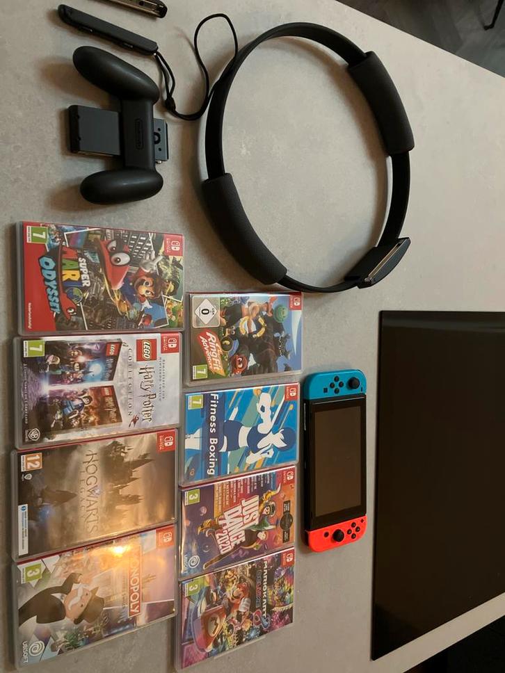 Nintendo Switch met games en accessoires, Spelcomputers en Games, Games | Nintendo Switch, Zo goed als nieuw, Avontuur en Actie