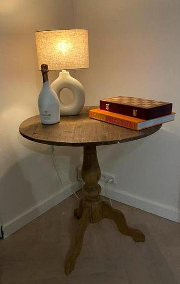 Leuk houten wijntafel 70 cm diameter beschikbaar voor biedingen