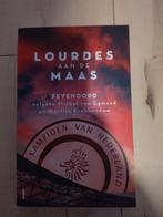 Lourdes aan de Maas - Feyenoord boek, Ophalen of Verzenden, Zo goed als nieuw, Michel van Egmond en Martijn Krabbendam, Balsport