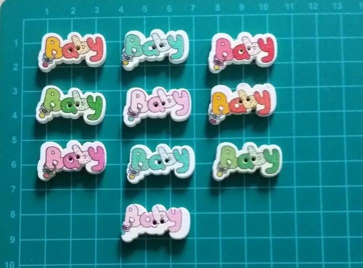 Baby woord knopen 2,6 cm x 1,3 cm NIEUW  per stuk €0,20, Hobby en Vrije tijd, Naaien en Fournituren, Nieuw, Knoop of Knopen, Verzenden