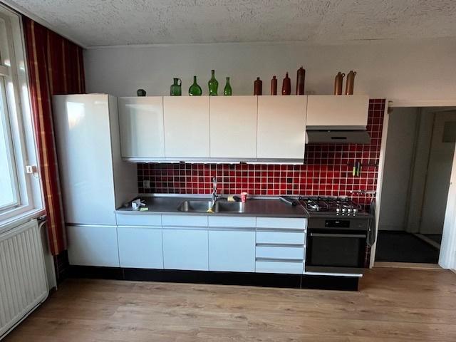 Te Koop: Formica keuken 3.30 mtr breedte, Huis en Inrichting, Keuken | Complete keukens, Gebruikt, Enkelwandige keuken, Wit, Staal of Rvs