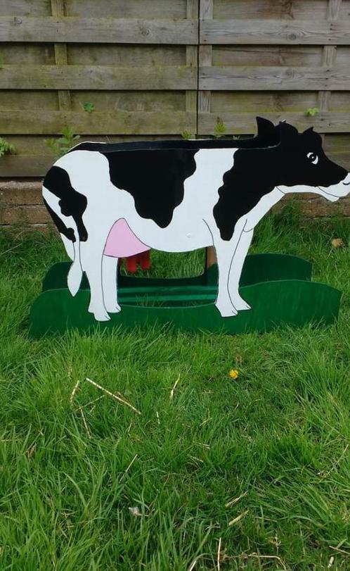 Ranjakoe te huur, limonade koe past op achterbank, Hobby en Vrije tijd, Feestartikelen | Verhuur, Zo goed als nieuw, Ophalen
