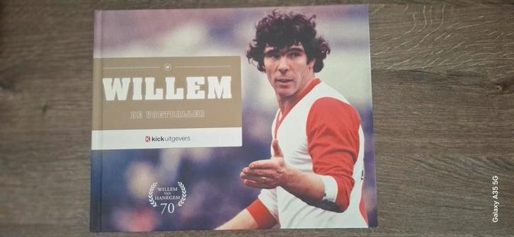 Willem de voetballer - biografie van Willem van Hanegem, Boeken, Sportboeken, Nieuw, Balsport, Ophalen of Verzenden