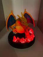 Charizard met LED verlichting & Oplaadbare Batterijen, Verzamelen, Poppetjes en Figuurtjes, Ophalen of Verzenden, Zo goed als nieuw