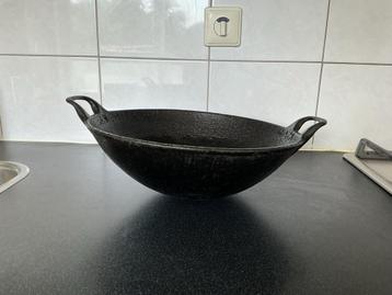 Gietijzeren Wok - Klassiek en Duurzaam beschikbaar voor biedingen