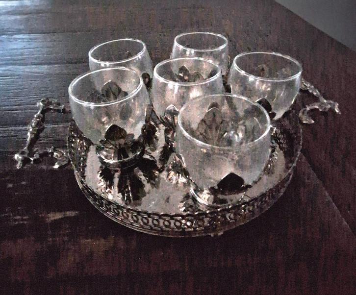 Zwaar verzilverde Likeurglaasjes op Dienblad, Antiek en Kunst, Antiek | Glas en Kristal, Ophalen of Verzenden