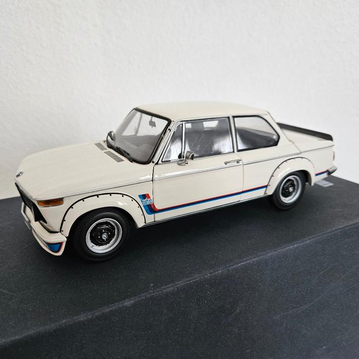 KYOSHO: BMW 2002 TURBO, Hobby en Vrije tijd, Modelauto's | 1:18, Nieuw, Auto, Kyosho, Ophalen of Verzenden