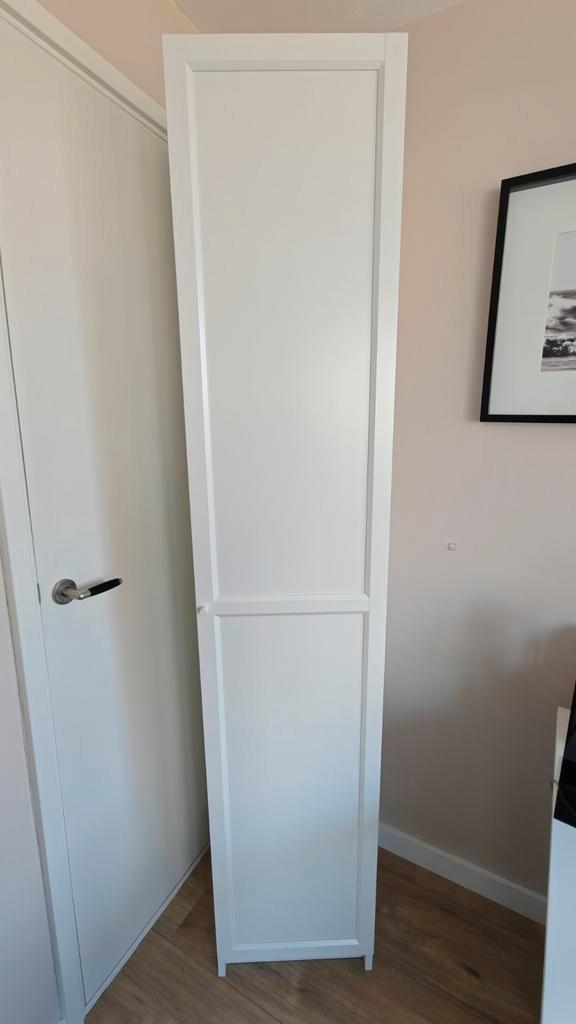 Ikea Billy kast met Oxberg deur - 40x39x202 cm, Huis en Inrichting, Kasten | Boekenkasten, Zo goed als nieuw, Minder dan 50 cm