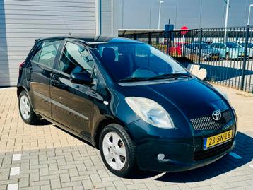 Toyota Yaris 1.3 16V Vvt-i 2006 Zwart PARKEERSENSOREN beschikbaar voor biedingen