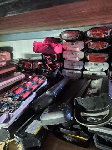 Partij 100 stuks defecte fietsaccu's beschikbaar voor biedingen