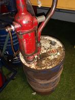 oude oliepom met slinger, vet deco vintage mancave, Ophalen, Zo goed als nieuw, Auto's