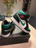 Jordan 1 mid green, Overige kleuren, Nike, Ophalen of Verzenden, Sneakers of Gympen