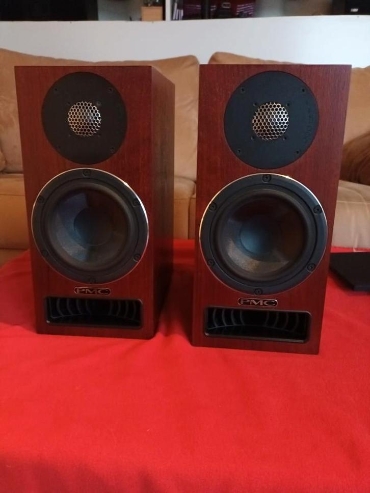PMC Twenty5 21 boekplankluidsprekers in uitstekende staat, Audio, Tv en Foto, Luidsprekers, Zo goed als nieuw, Front, Rear of Stereo speakers