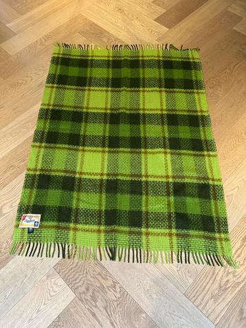 Vintage Wollen Dekens - diverse afmetingen en uitvoeringen beschikbaar voor biedingen