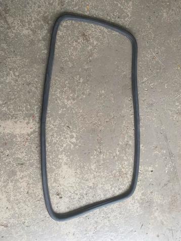 Nieuw voorruitrubber Fiat X1/9 beschikbaar voor biedingen