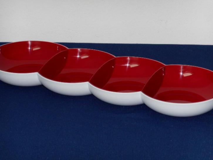 Tupperware Allegra Tapasschaal Rood, Huis en Inrichting, Keuken | Tupperware, Nieuw, Overige typen, Rood, Ophalen of Verzenden